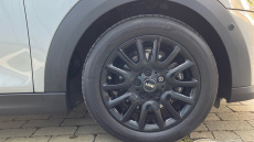 MINI Hatchback 1.5 Cooper Classic Premium 5dr Auto Petrol Hatchback